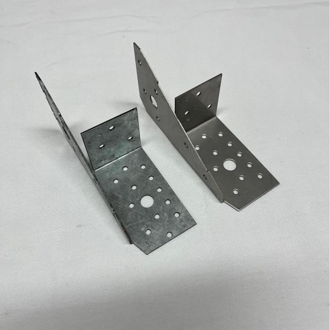 การจับสามเท่า ขวาซ้ายสําหรับหลายสานไม้ที่ติดกับเล็บ รวมถึงรั้วหลังคาไปยังแผ่นผนัง Stud ไปยังแผ่นผนัง 1